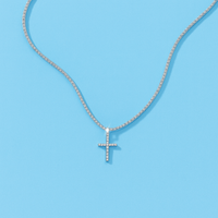 Elegante Kreuzhalskette – 925 Silber mit Zirkon