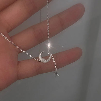 Silberkette mit Zirkon – Mond und Stern als stilvoller Anhänger